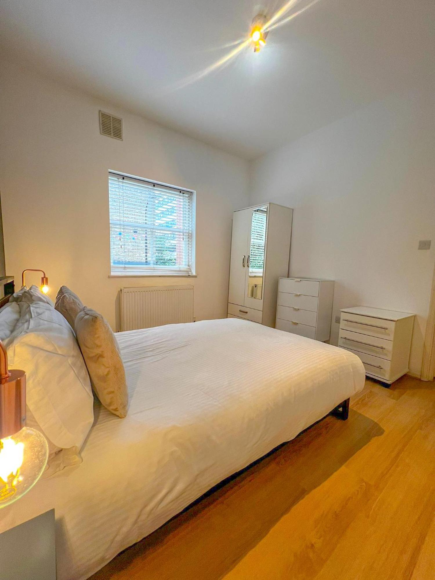 Maple Street Apartments Лондон Екстер'єр фото
